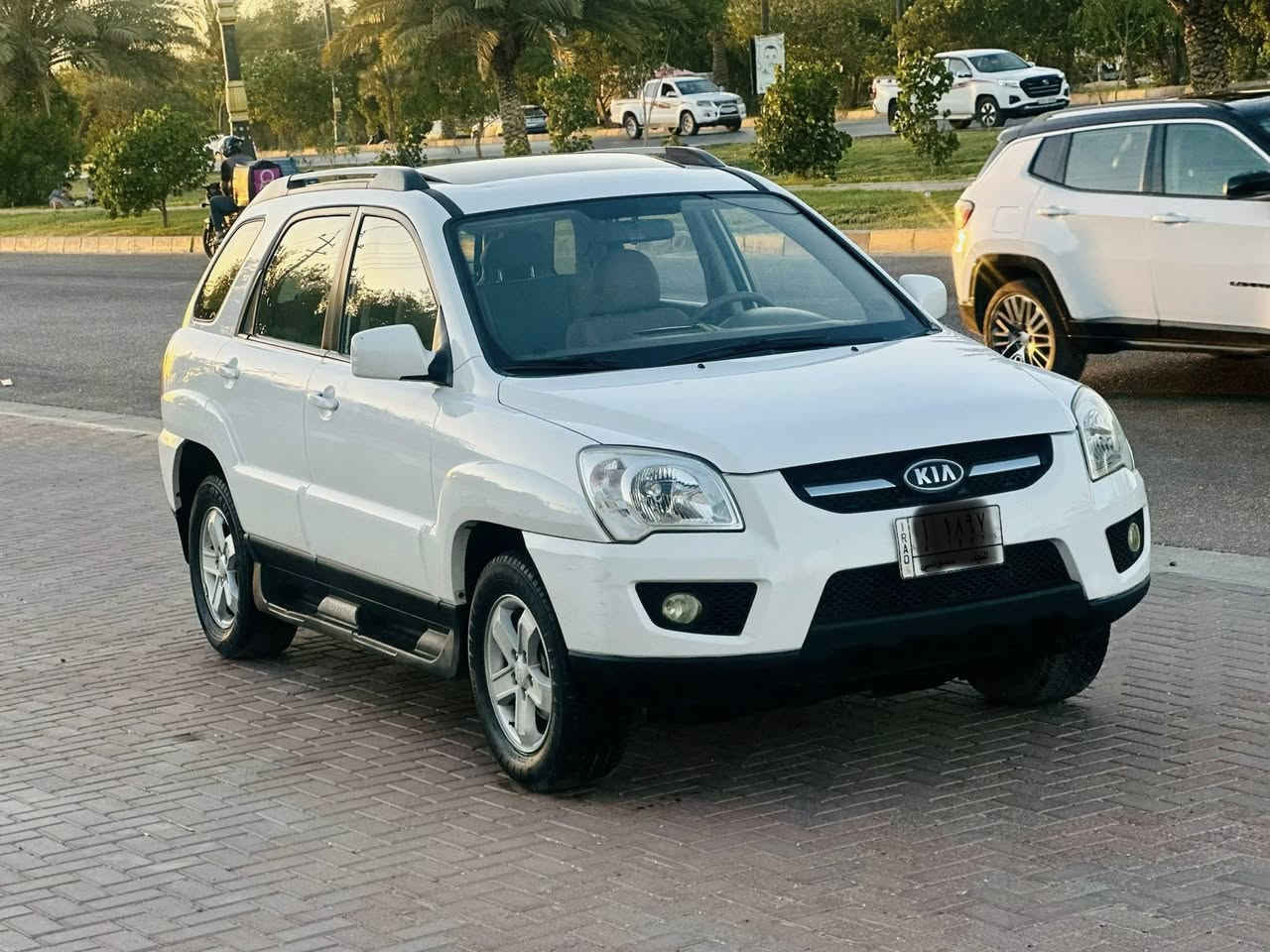 السلام عليكم سبورتج 2009 كفاله عامه من كلشي من تبديل وصباغ والفتح وكير ومحرك ما مفتوحات جديده سيارا 
كير محرك حداديه تبريد كله كفاله 
سياره اب اسم عمي فول موصفات 
فتحه 
داخل بيجي 
شاشه
داخل صاج 
محرك 2000 دوش مامفتوح 
ماشيه 200
سويه الى 2029
عنوان كربلاء 
سعر 119
رقم الهاتف ***********
