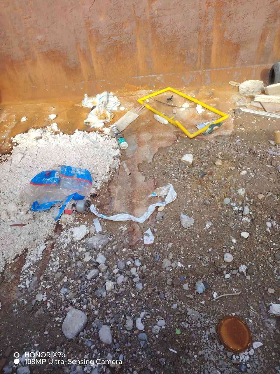 ***********
***********
