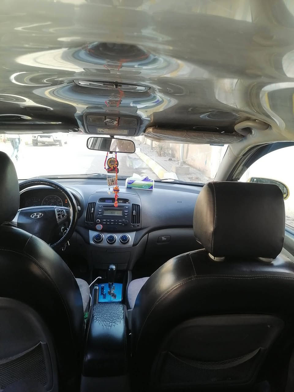 السلام عليكم النترا للبيع مديل 2010 مريكي كير و مكنيه جدد مكان كربلاء *********** بيه باب وره سايق مبدل مع قبق جنطه
