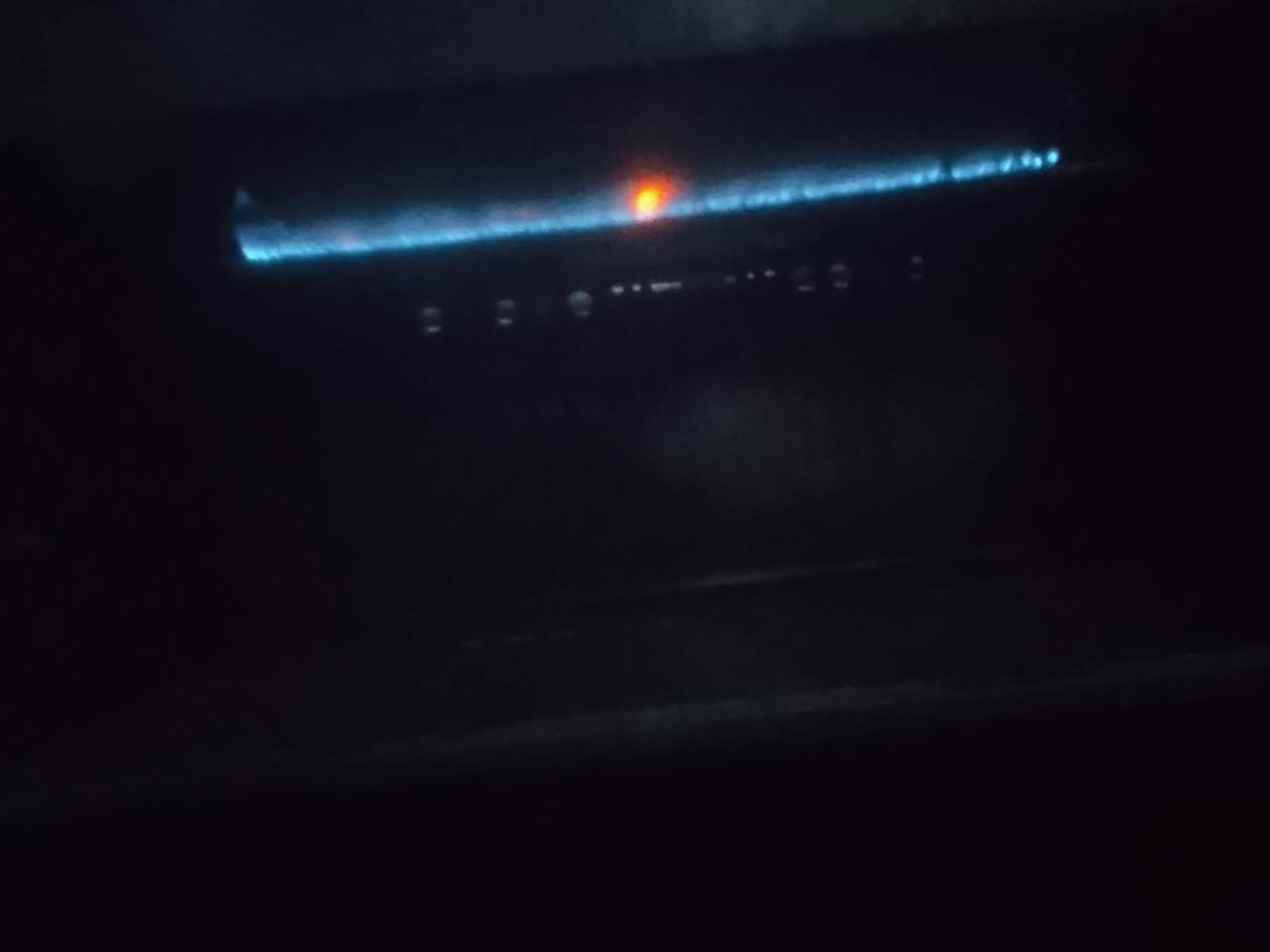 طباخ خمس عيون بالة كويتي شرط الشغل حتى الفرن شغال ١١٠ الف العنوان البصرة الحيانية الشراي يتصل ***********
