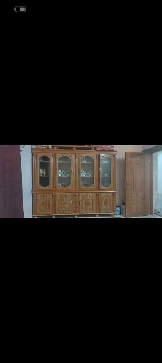 السلام عليكم معرص للبيع نضيف السعر ١٧٥ وبي مجال المكان السماوه فرع الوركاء رقم ***********
