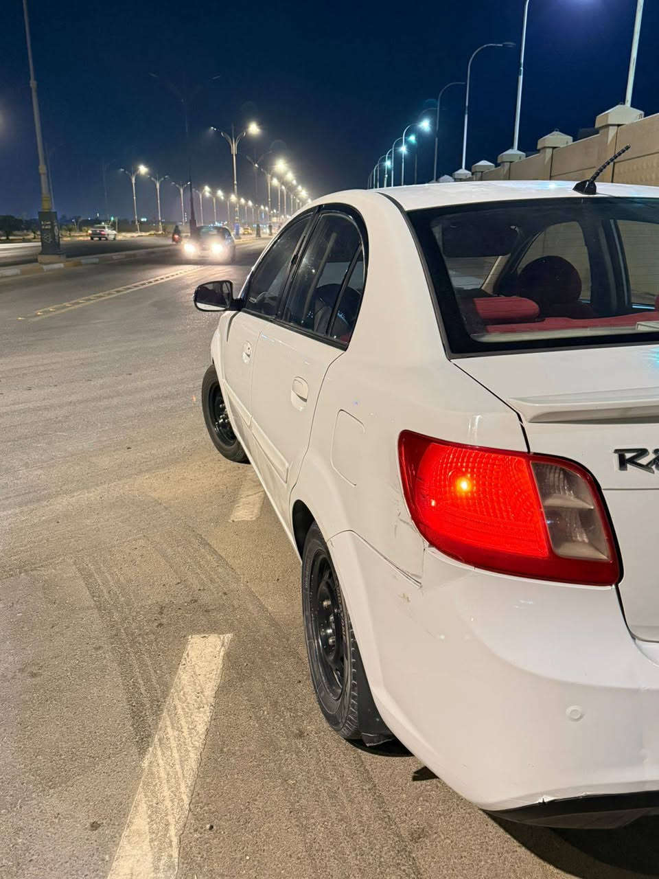 كيا ريو ٢٠١٢ 
مكينة وگير جديد 
تخم تاير نضيف 
تدفئة تبريد خير من الله 
رقم اربيل بأسمي تحويل ثاني يوم 
السيارة مكفولة من الصبغ بيهه باردات فقق
مكاني كربلا اب حي الحسين سعرهه 80وبيهه مجال كلش بصيط
توصل ***********
