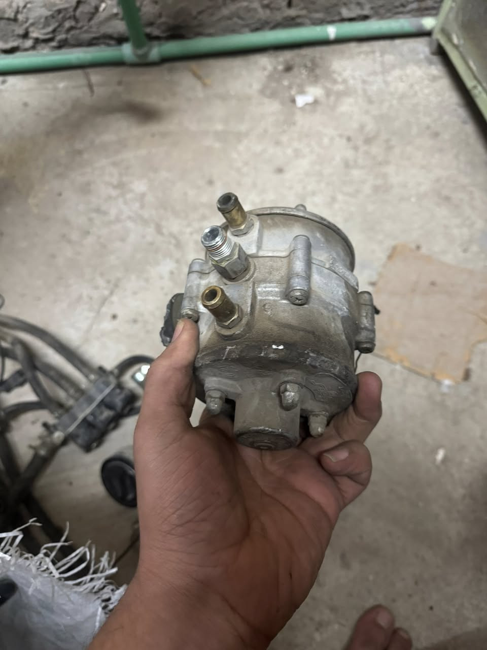 السلام عليكم عندي منظومه سته سلندر كامله خزان 60 التر  بيه كرت مال محطه الدورة مكانه بغداد سعره 250 الف وبيه مجال هاذ رقمي *********** 
ملاحضه اليويد منه غراض عادي ابيعله عادي العقل مالته يرادله برنامج ودوره ماكو
