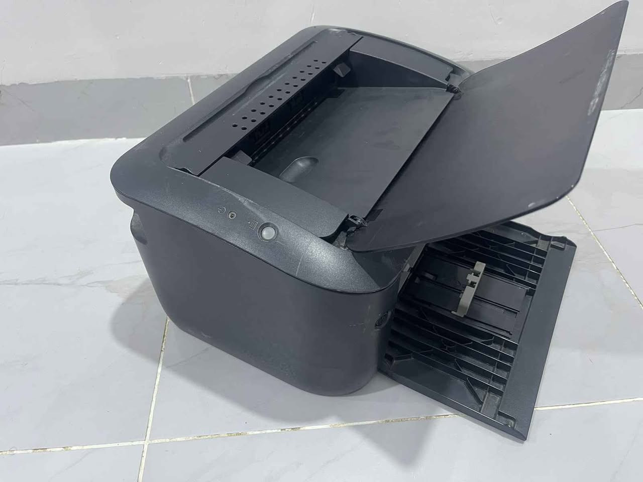 طابعة كانون 6030 نظيف جدا بشرط وضمان 
كادرج حبرها باودر ويطبع ابيض واسود و حتی رخيص في السوق
سعر نهائي بدون مجادلة : 80 الف
وتوصيل متوفر كافة العراق + 5 الف
*********** كالار, السليمانية
