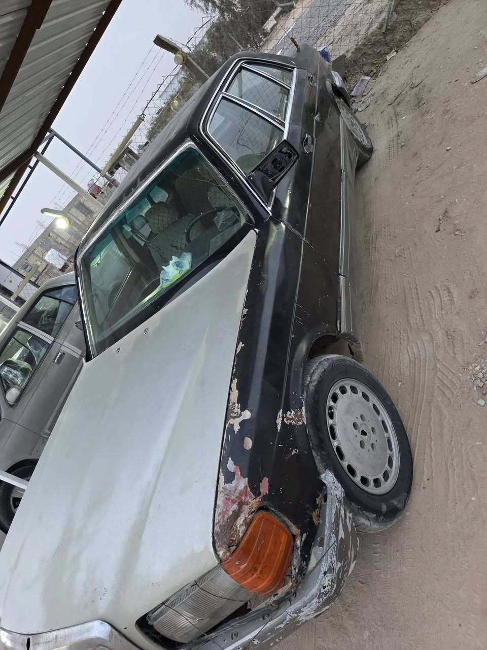 سلام عليكم مارسيدس ٩١ كير مكينه بطه رقم ديالى جاهزه وين ما تريد مكان النجف خان نص *********** السعر ٢٥ ورقه
