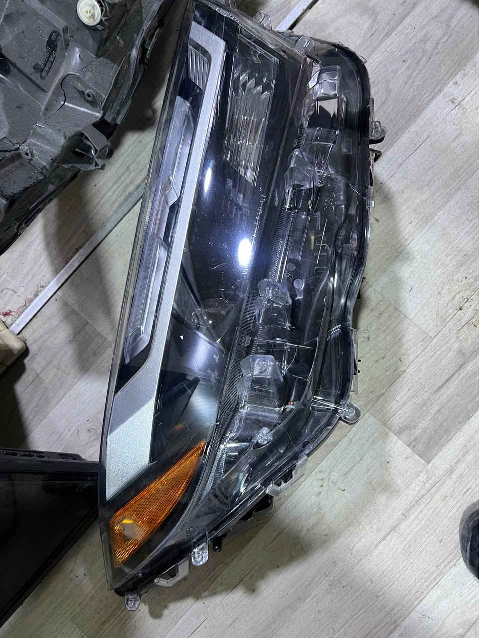 پێنج لایتی بیلادی ئیش دەکەن و كەمێک شکاون ٠۷۷۳۲۱۷۹٠۹٠
سێ لایتی کامری رافێکی شکل نوێ و نیسان رۆجێک هەمویان ئیش دەکەن زینۆن و خەریتەکانیان دەوتنێ چاک بکرێنەوە و دەشکرێ بەکار بهێنرێ بۆ لایتی تر بەیەکەوە دەفرۆشم السليمانية, العراق


**إذا كنت صاحب هذا الإعلان وتريد حذفه لأي سبب، رجاءا أرسل رسالة إلى الدعم الفني**