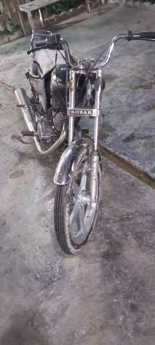 السلام عليكم دراجه ROBARللبيع السعر 200وبيها مجال إتصال ***********
