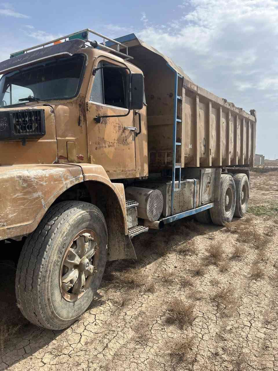 سلام عليكم فالفو كلاب لبيع سياره حلوه جاهزه ومجموعه فراشه محرك جي لسعر 22 وبي مجال حك لجيه ***********
