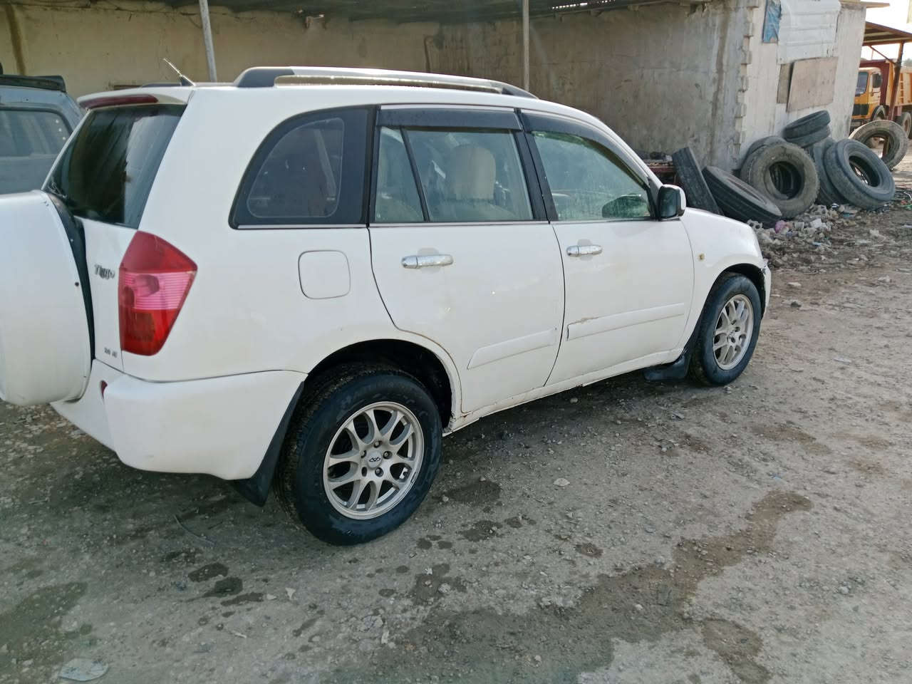 السلام عليكم للبيع تيكو موديل 2011 كير ميكانيك مكينه تبريد حداديه كله شغاله مكفوله من الضربه بيه صبغ مكانات سنويه جديدة اوهزه جديده بأسم جيراني السعر 44 مكانه حله الاتصال ***********
