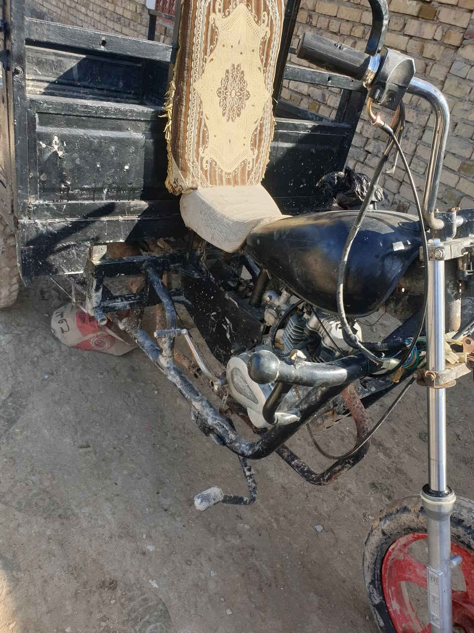 اسلام عليكم
ستوته كلك  دايوان شغاله خير م̷ـــِْن الله. المكان الحمزه الديوانيه
السعر 400 وبيه مجال ***********
