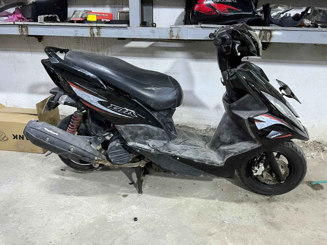 جي تي ار بل كارتون الدراجه جديده ومرقمه للبيع المكان شعله السعر مليونين واليجي ما ارجعه رقمي *********** ما متواجد عل فيس ولحد يكتب سعر بل تعليق رجاءن
