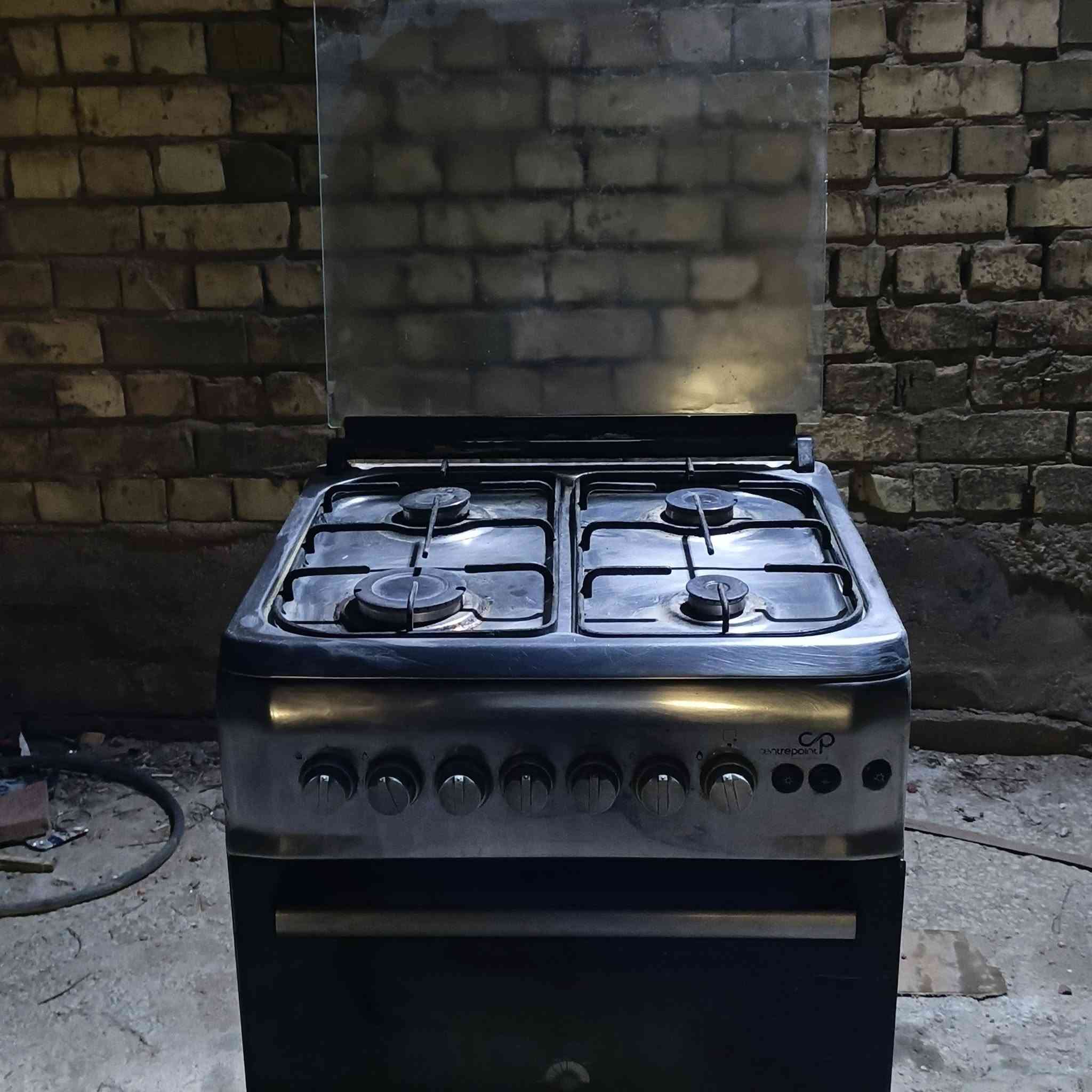 طباخ غاز للبيع
ماركهCenterpoint
٤ عيون سل ستيل 
نضيف نار قويه فرن شغال
الموقع حي الجهاد 
السعر بالخاص 
***********
