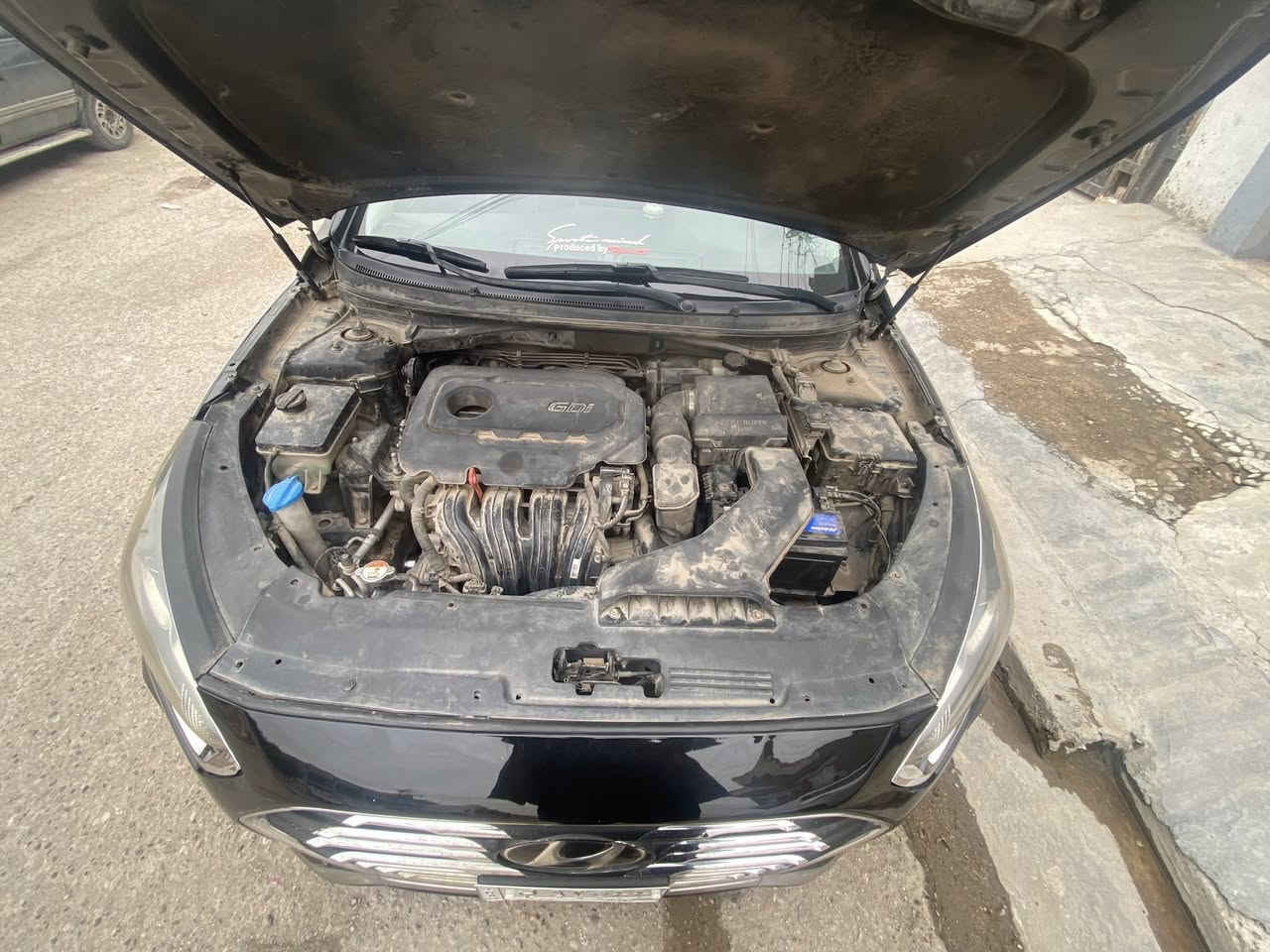 🔹 للبيع سوناتا ليمتد 2018 فول مواصفات (1/1)

• لون أسود
• رقم بغداد باسمي
• ممشى 52 ألف فقط

المواصفات:
• تدفئة وتبريد كشنات
• تدفئة ستيرن
• كشن ميموري
• شاشة + CarPlay
• شاحن وايرلس
• مرايا قلاب
• فتحة سقف
• كاميرا + رادار أمامي وخلفي
ايرباك سائق فقط
الحالة:
• حادث جاملغ وبنيد فقط
• تخم تايرات جديد
• حدادية صدر جديدة
السعر ١٢٨$

📍 الموقع: بغداد – البنوك
📞 الرقم: ***********
