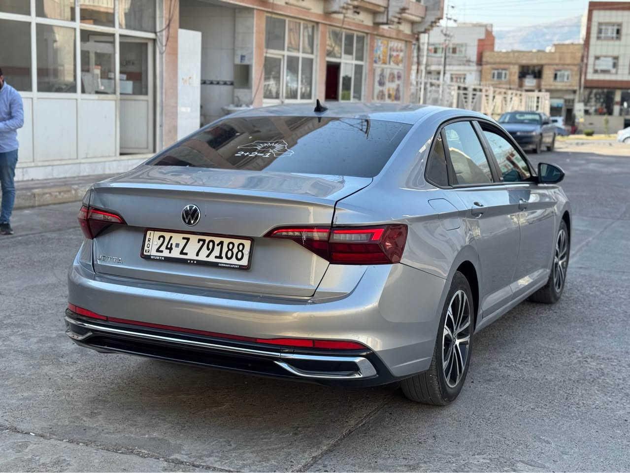 Volkswagen Jeeta sport 2023 فولكسواغن جيتا

بجم و خلفي كبس 👌
رقم شاصي بالصور

جملغ خلفي صبغ و باب مبدل بلادي نفس الون
مكانين شوي تعديل بارد و ارباك بردة طاك
٢٩ الف ميل ماشية

مرقم جاهز باسمنا تحويل ثاني يوم
جاهزة بدون مصرف 💯
كل شي بلادي شركة 💯

سعر بلاش 🔥 129 ورقة و مجال بسيط  
مكان عقرة "ئاكرئ"
واتس اب و كورك ***********
*********** اكر, نينوى
