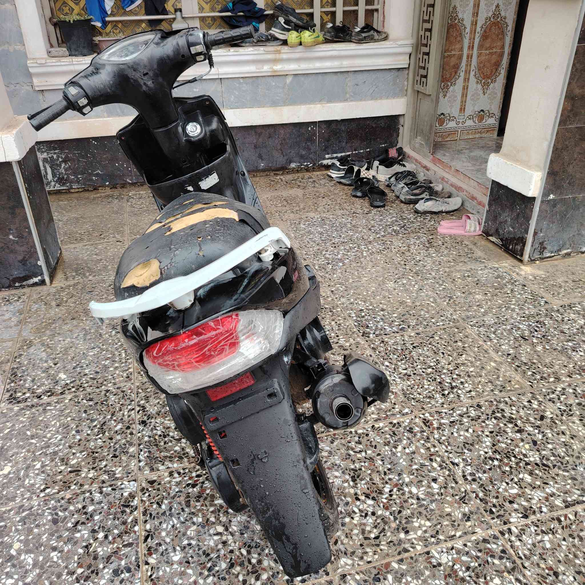 السلام عليكم مراوس بأيرانيه
ماكس عدله محرك 49بلادي شلعه ومعدل وبطناش فول كهربائيات كامله اشاير سلف هورن سكن طوافه بانزين شغاله دراجه ما ناقصهه كلشي انكر سلف وطلع بكل وقت


**إذا كنت صاحب هذا الإعلان وتريد حذفه لأي سبب، رجاءا أرسل رسالة إلى الدعم الفني**