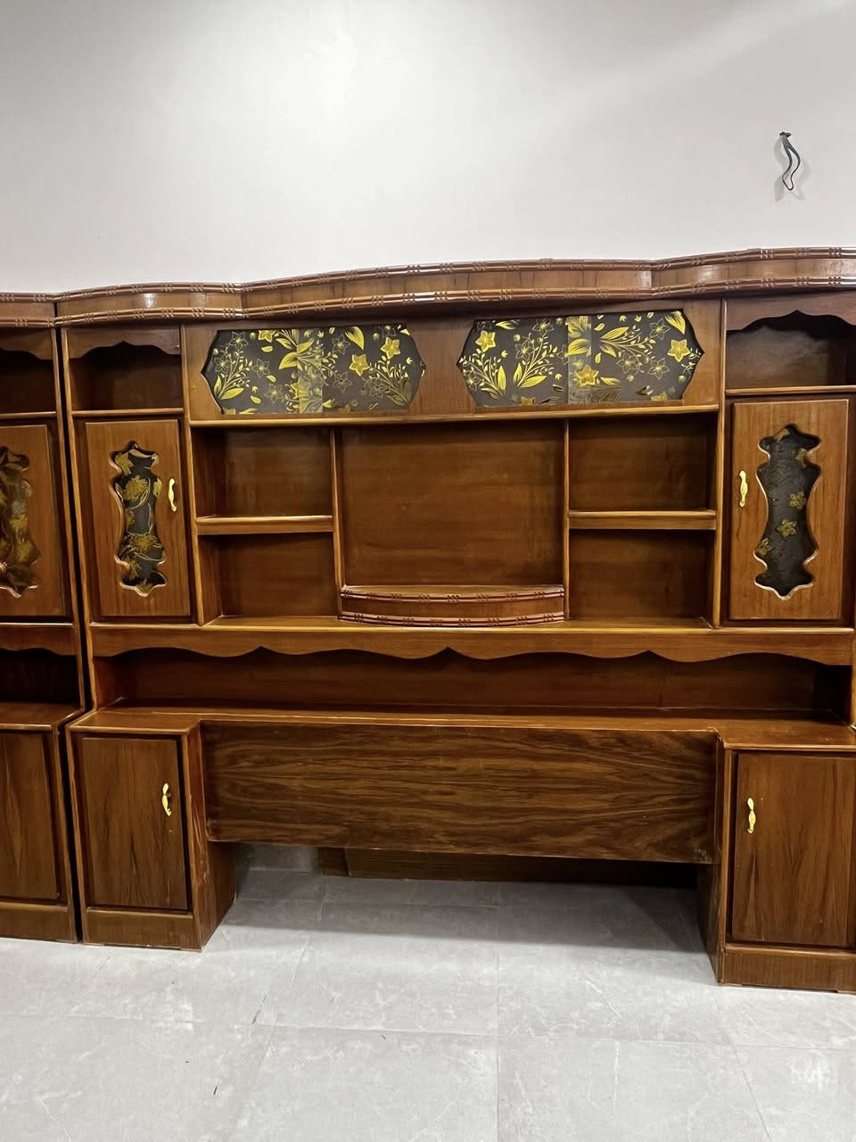 غرفه نوم احطاطه السعر 650 وبيها مجال للاستفسار على الرقم ***********
