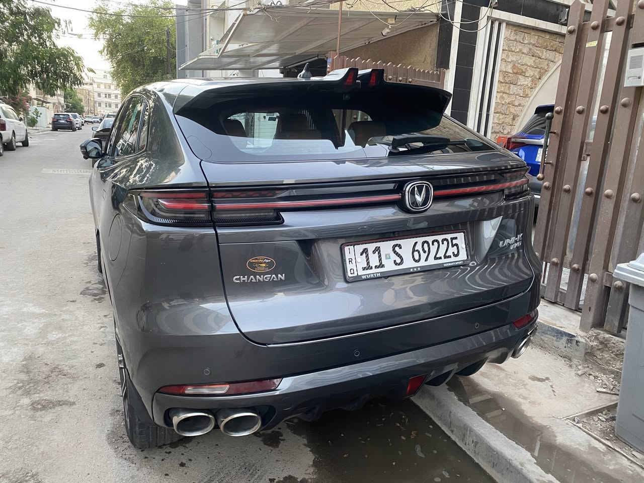 بيع ب١٩٥ ورقة او مراوس حسب الرغبة شانجان يوني k موديل ٢٠٢٣ جديدة جداا كفالة عامة بعدهة بضمان الشركة كل صيانة دورية بالشركة من دهن فلاتر ربع ما تصرف عليهة شادلهة دوسات كهرباء ب١٠ ورقات اصلية ماشية ٦٩ الف كيلو فول للاخير ٥ كامرات بنوراما ٤ رادرات ٤ شاشات فور ويل سماعات سوني وكومة بعد مواصفات مكينة ٢٠٠٠ تيربو مكاني بغداد المنصور ***********

