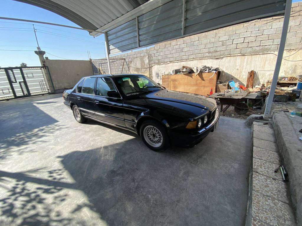 سياره مصبوغه عام جماليه
حجم ٧٣٥
محرك ٣٥مفتوح
موديل ٩٠
رقم واسط 
سنويه لل٢٩
للاتصال *********** البصرة, العراق
