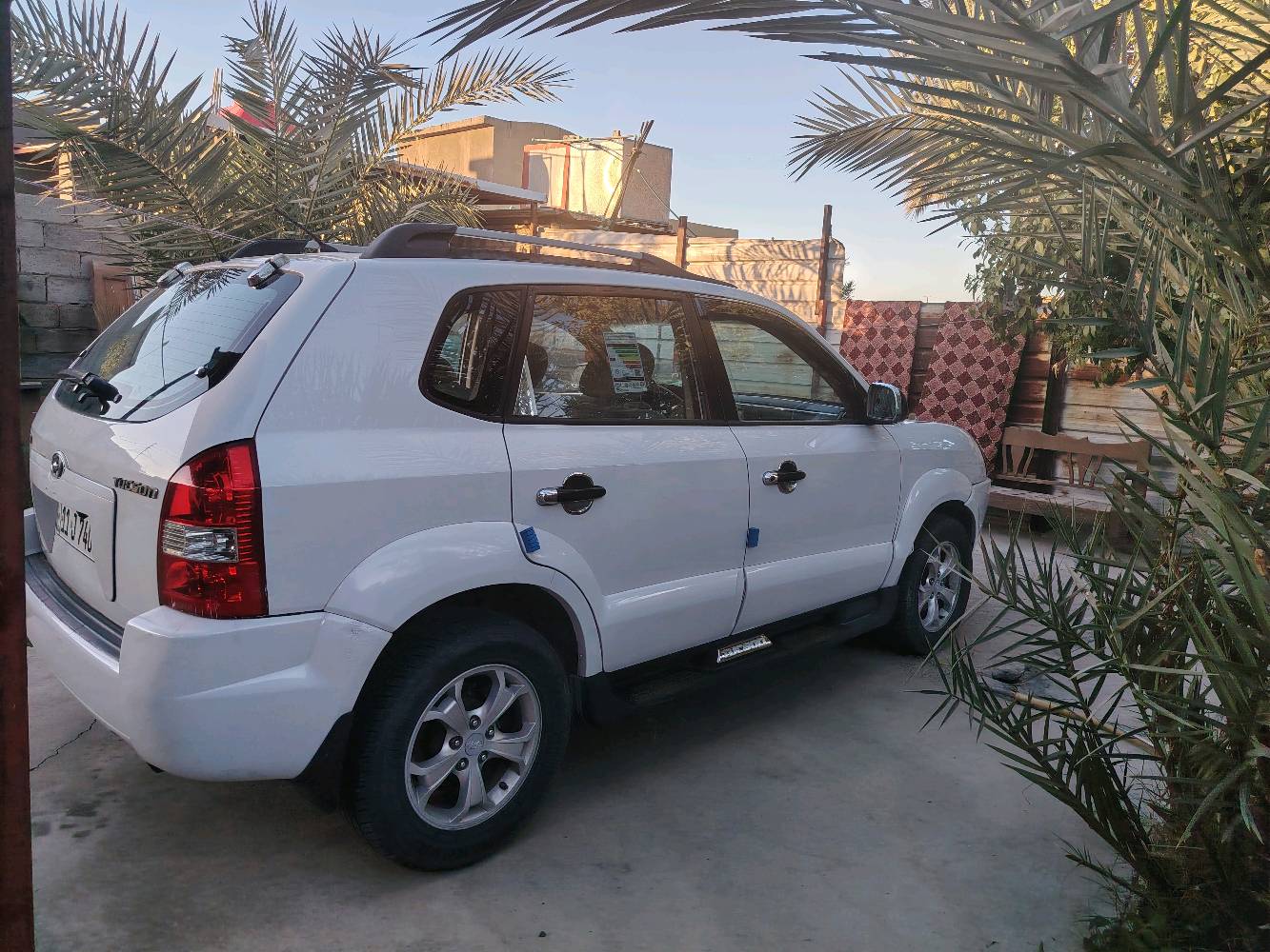 السلام عليكم اخوان توكسان موديل2009 سياره خير من الله سونارها مرفق بالصور مكانها بغداد رقمها بغداد محركها2000 سيارة بأسمي تحويل ثاني يوم والسعر بي مجال اتصل وتأمر اتصل على //***********///***********