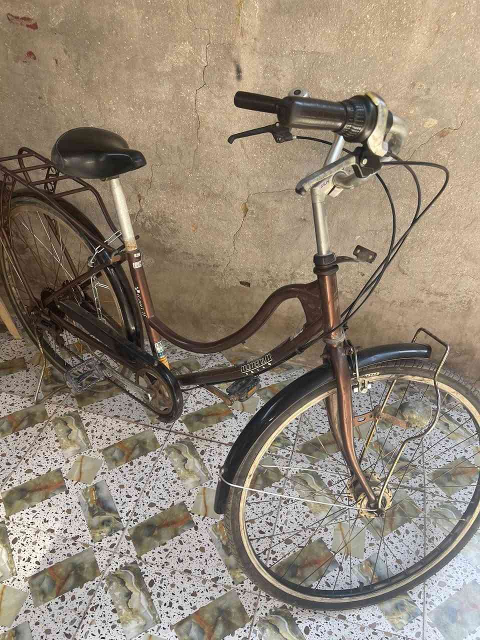 باسكلً نضيف للبيع بيع مستعجل مكاني نجف عباسيه السعر ١١٠ وبي مجال موجود واتساب ***********
