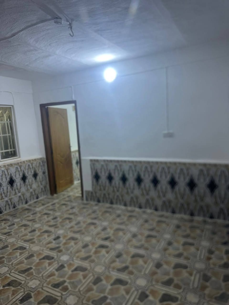 #رقم_المنشور((86))
‏يا الله بيت للبيع طابو صرف نجف حي ميسان

‏قطاع 22. المساحة 50 متر  قرب السوق قرب شارع عودة

‏غرفة      صالة        مطبخ     صحيات   السعر  55  مليون

‏وأبي مجال
"""""""""""""""""""""""""""""""""""""""""""""""""""
        ‏مكتب أبو حوراء الحسناوي للعقار

‏الاتصال. ***********.  و ***********

 ‏عنوان المكتب نجف حي ميسان شارع الكات مقابيل السوق الأخير

        ‏عندك عرصه أو بيت للبيع اتصل
للاستفسار الاتصال او واتساب #احمد*********** 
اتريد تبيع بيت عرصة الاتصال او مراسلتنا عن طريق الصفحة
"""""""""""""""""""""""""""""""""""""""""""""""""""
