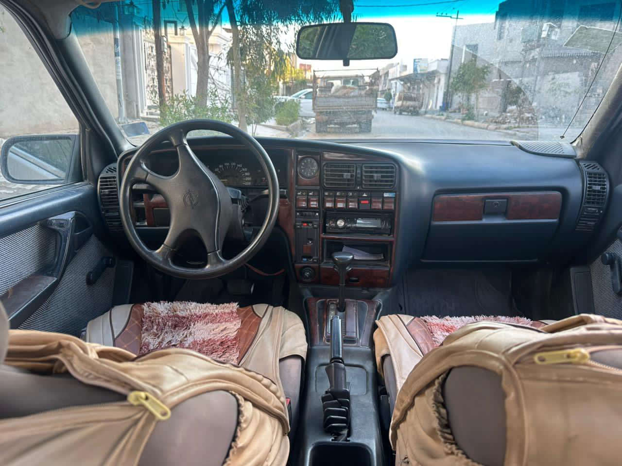 اوميكا  1988  رصاصي  بدون  صبغ  بدون تعديل بارد  محرك بالشرط بدون بخار  كير اوتوماتيك بالشرط  الصدر  جديد   الاطارات 4 جديد  السنويه مشروع وطني   لغاية 2030  بطاقة بانزين  السنويه باسمنا السياره  بدون اي مصرف جاهز تماما (سعر ٣٣ ورق ) مكان السيارة كركوك ) خابر على رقم )￼***********￼￼￼
