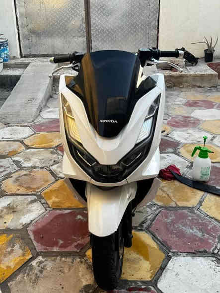 سلام عليكم جيل رابع كوري  مكفوله دراجه من كلشي حساسات بصمه اي شخط مابيهة ماشيه 30الف مكاني بغداد *********** السعر 18
