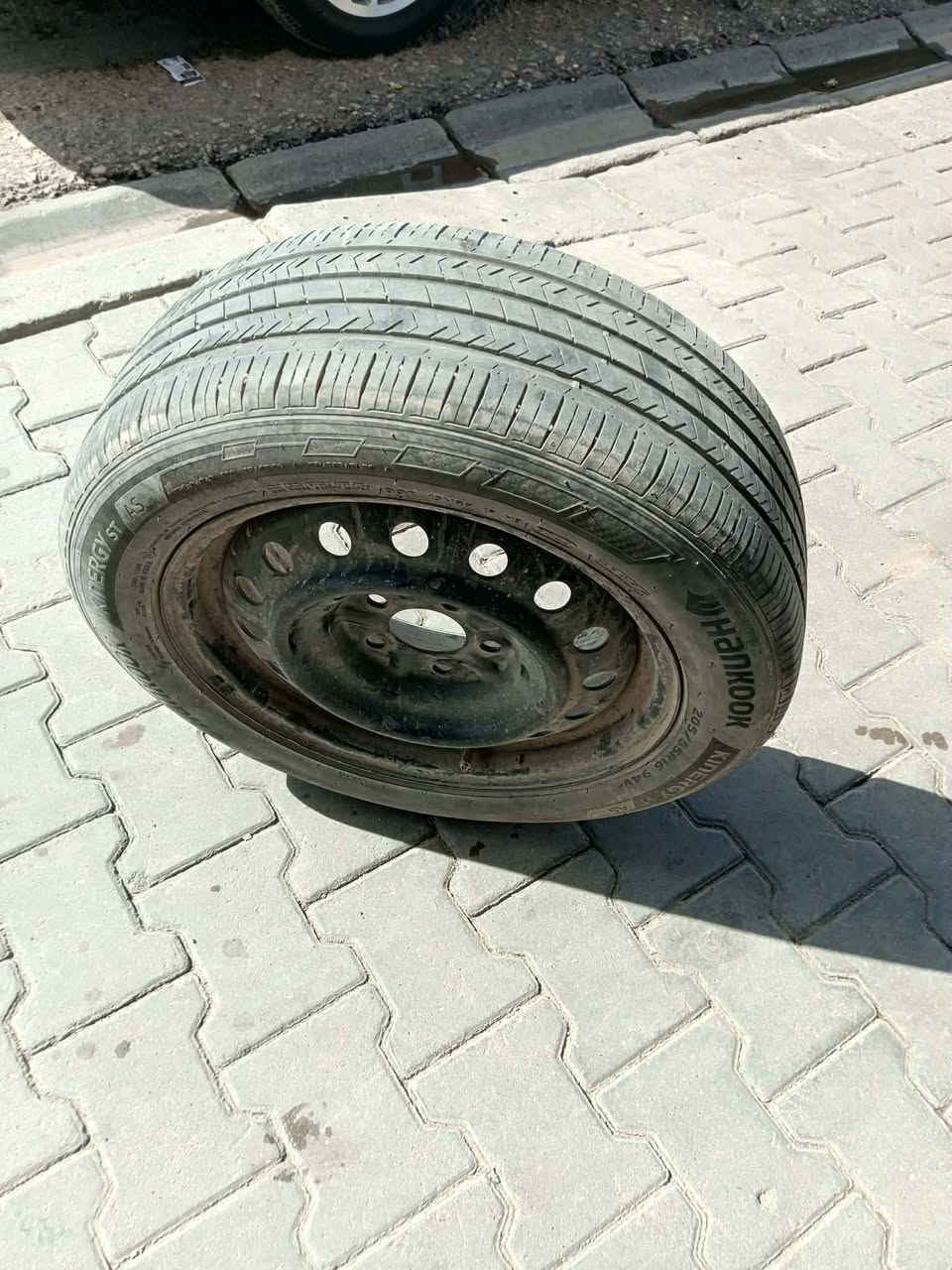 سلام عليكم
 عندي تخم ويل عادي وتايراته نضاف ومنفوخ كبل تشدهن قياس ١٦ مكاني نجف سعرهن ٢٠٠ الف


**إذا كنت صاحب هذا الإعلان وتريد حذفه لأي سبب، رجاءا أرسل رسالة إلى الدعم الفني**