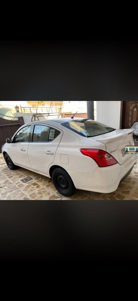 السلام عليكم للبيع فقط ... 
نسيان سني هندي بليت ازرق. 
موديل. 2020 
ماشيه.  100 كم 
بدون صبغ 
بيها تعديل مكانين فقط 
رقم جديد سنويه جديد كوبون بانزين بي
شاشه ايباد. كاميره. بلاجكتور. تحكمات استيرن. كاعيات تغليف 
سبير. مانازل 😊
سياره جديده بمعنى الكلمه دينار مصروف مابي شرط التحويل والغرامات 
مكان السياره كركوك 
سعر 85 ورقه وبيها مجال بسيط 
خط وتساب موجود 

‭+964 783 888 3993‬

‭+964 777 555 0578‬
