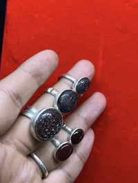 عقيق يماني كرزي   صياغة يدويه كلمن وسعره   الشراي07727649572  المكان ب...