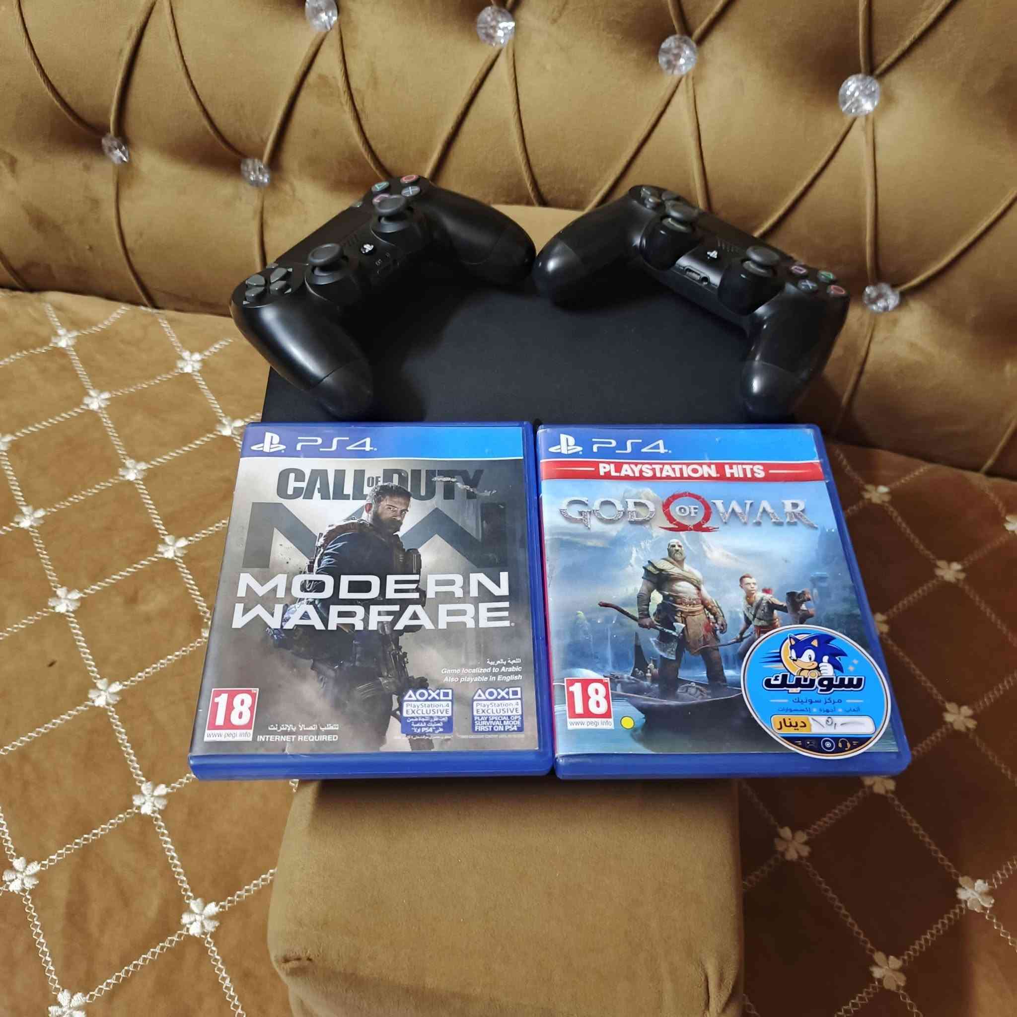 بلي 4 سلم 
1تيرا 
ويا يدات ثنين 
ولعبتين 
God of war
Modern warfare
البلي ممفتوح ابد على الفحص
نضام 13.50
مطلوب ب300 الف وبي مجال بسيط للطيبين
مكاني بغداد الشعب 
الرقم ***********
