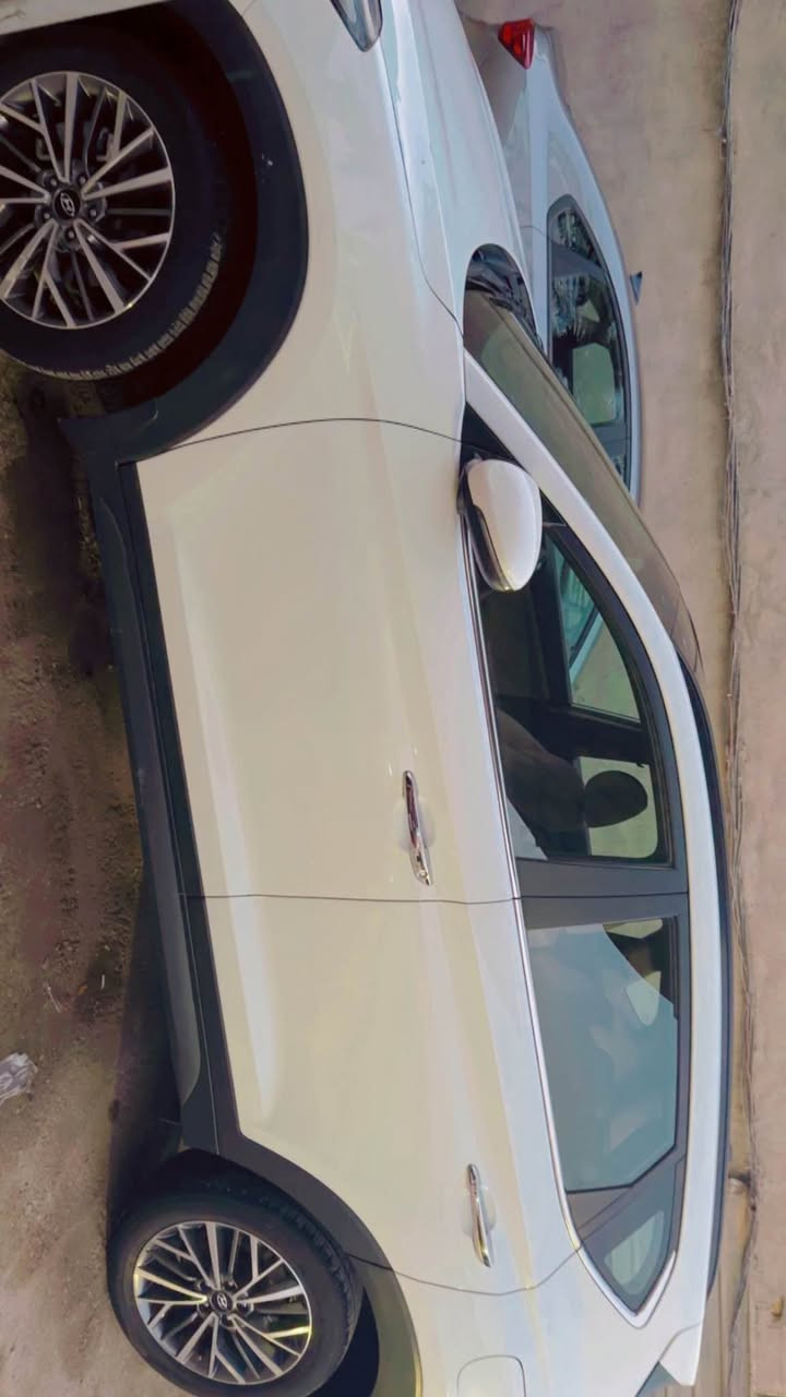 توسان خليجي موديل ٢٠٢٠ وكالة الكاصد مكفولة من الصبغ والضرر ماعدا بارد بالبنيد موضح بالصوره فول مواصفات بصمه فتحه سقف ماشيه ١١٥ اسبير منازل 
السعر ٢٠٥ بيها مجال 
للاستفسار ***********
السيارة موجوده السيديه او الجادريه بغداد, العراق
