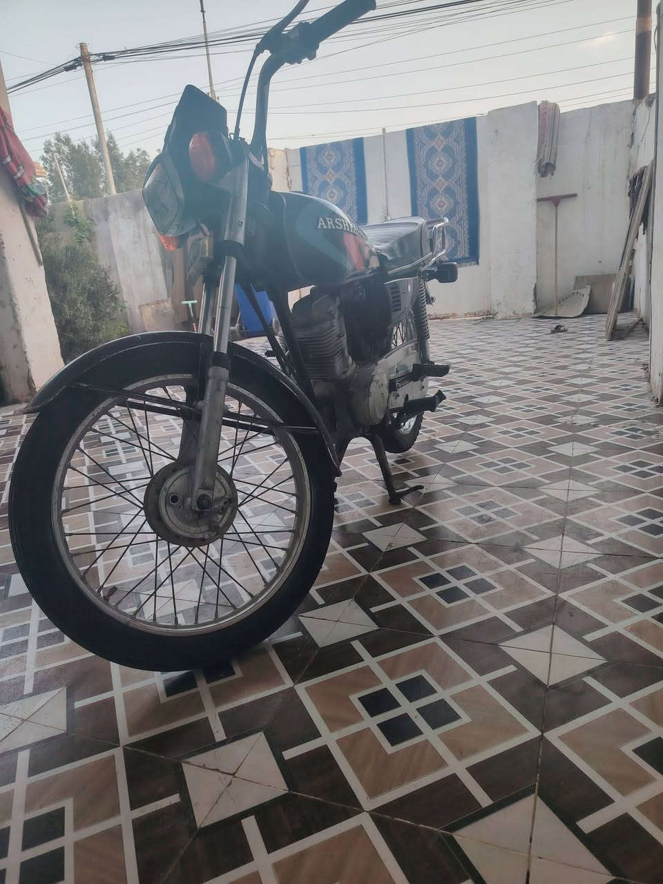 سلام عليكم دراجه للبيع موديل 20اوراق اصولي بل جيس دراجه خير من الله ناعمه مكاني كوت زين القوس السعر500وبيه مجال للشراي *********** شراي بي خير ويدلل
