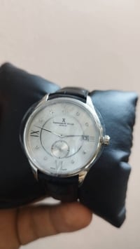 ساعات نسائي • ٦ قطع • جديد ومستخدم