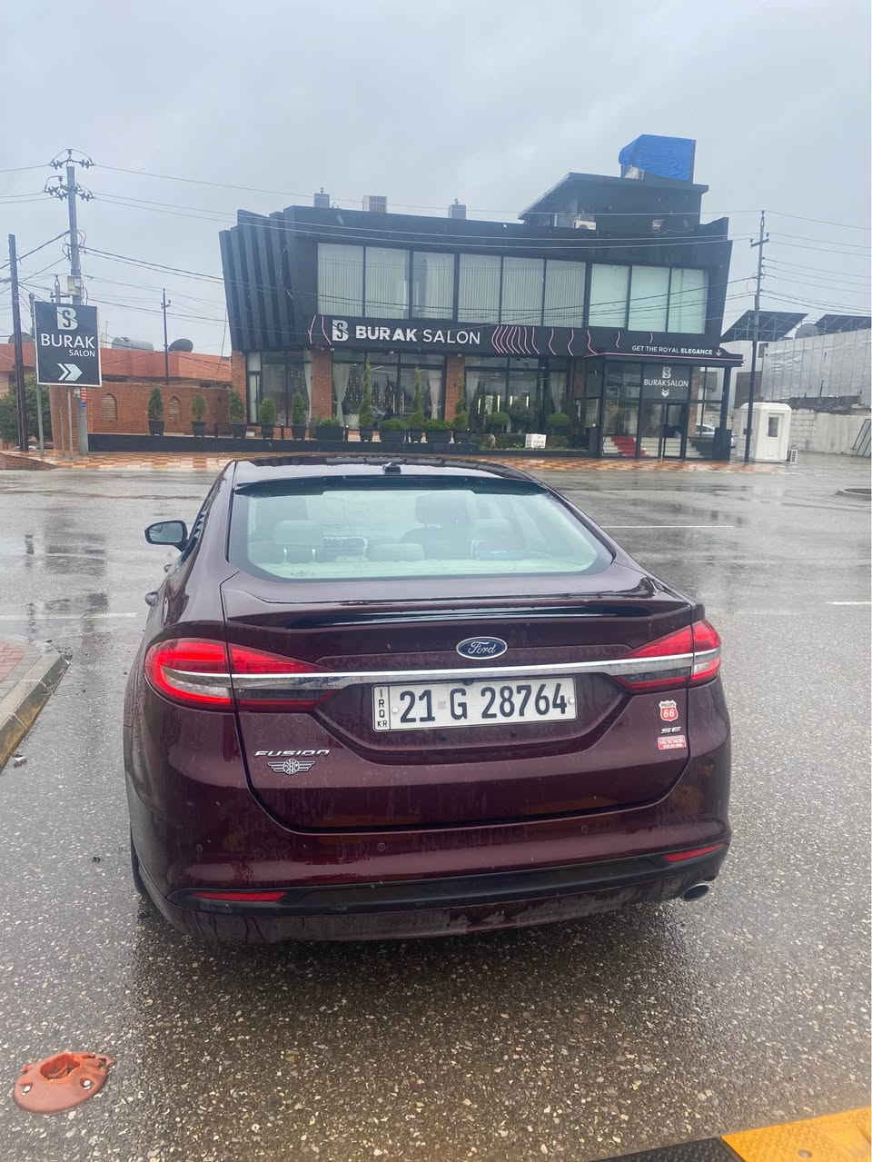 Ford fushin 2017
فورد ڤيوشن موديل ٢٠١٧ مواصفات SE مه كينه 2.5
مواصفاتي کامێرا حاسە کۆدي دەرگا ناو زەرد ٣ شاشە تەبريد مەرکەزي به سمه گير فؤليوم ٢ بەسمەي لەگەڵە  بريك به سمه  دوو كوشن كاره با لايت ليدوو عه ده سه پيشي به كاملي كراوه به تيتانيوم و تايەي تازە پێشي تازە داگيراوە بۆياخ ٢ پارچەو نيوي بۆياخ بێ ئايرباگ بێ ناو گرتن سەنەوي هەمووشتێکي تازەيە تا ٢٠٢٩ بەناوەي خۆمەوەيە سعري ١٢٠ وەرەقە معاملە *********** السليمانية, العراق
