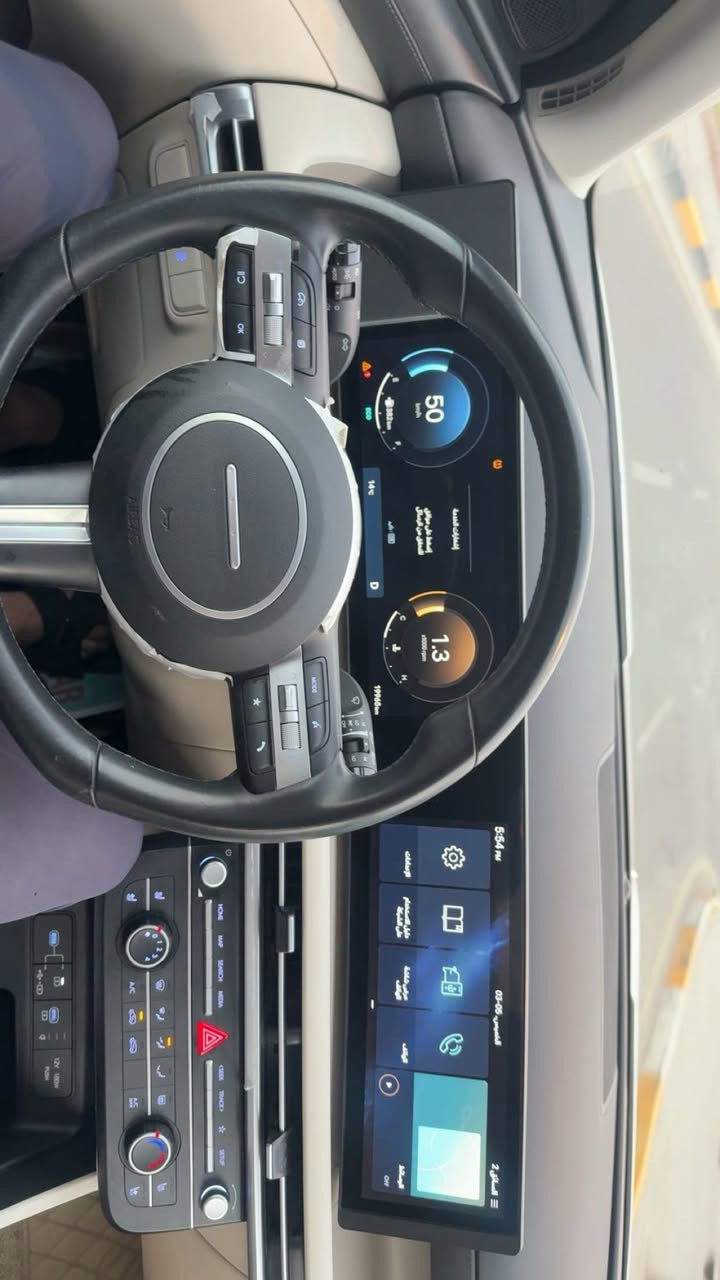 هونداي توسان 2025 خليجي

 ضمان الاولى موتورز  5 سنوات صيانه

ماشيه 19 الف

مرقم بغداد الرقم الدولي الجديد 

سيارة بيها صبغ بين البابين بسيط جداً الباقي كفالة عامة من كلشي 

قماره حديد 

بصمه تشغيل 

كراسي كهرباء 

داخل ابيض 

شاشه متصله الجديده 

صندوق كهرباء 

شاحن موبايل 

حساس امامي وخلفي 

لد نهاري 

لايت عدسه زينون 

بك لايت لد 

تبريد خلفي 

منافذ شحن 

تحكم استيرن كامل 

مري شفط ميموري 

السياره جديده ومكفوله من  كير ومحرك 

ورايدها 210$

الاتصال ***********

بغداد فلسطين
