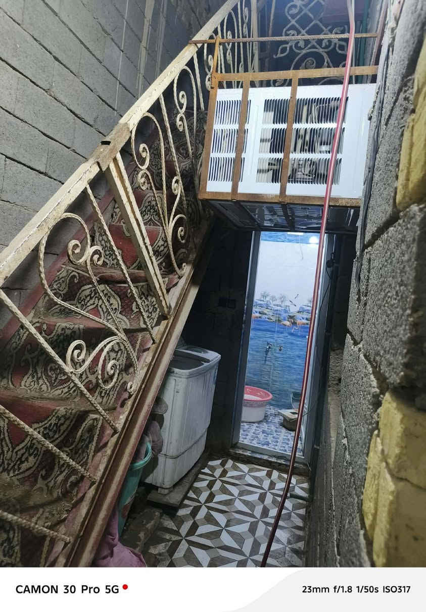 📌بيت زراعي للبيع 
المساحه الكليه 230م
مساحة البناء 100م
 البيت متكون من غرفه وصاله وصحيات خارجيه وداخليه
⛔السعر 42وبي مجال للشراي
⛔العنوان العكر الغربي قرب حسينية شيخ جميل 
للاستفسار ***********✅
دايركت 
@mqaqas
