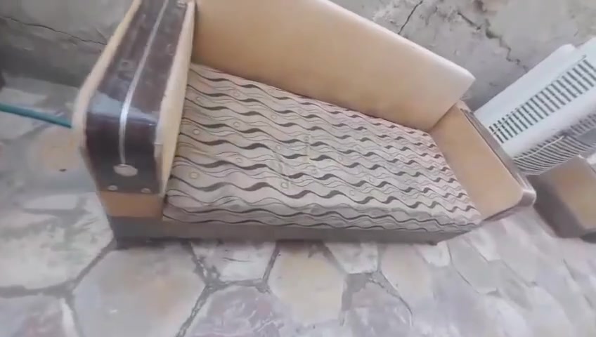 السلام عليكم ديوان 8 امتار للبيع وتخم قنفات 5 قطع للبيع بسعر مناسب الي يريدهم يراسل خاص


**إذا كنت صاحب هذا الإعلان وتريد حذفه لأي سبب، رجاءا أرسل رسالة إلى الدعم الفني**