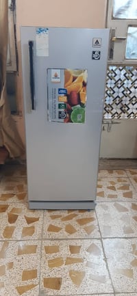 ثلاجة الحافظ كلش نظيفه بس عاطلة مااعرف شبيهه ماطورهه شغال بغداد مدينة ...