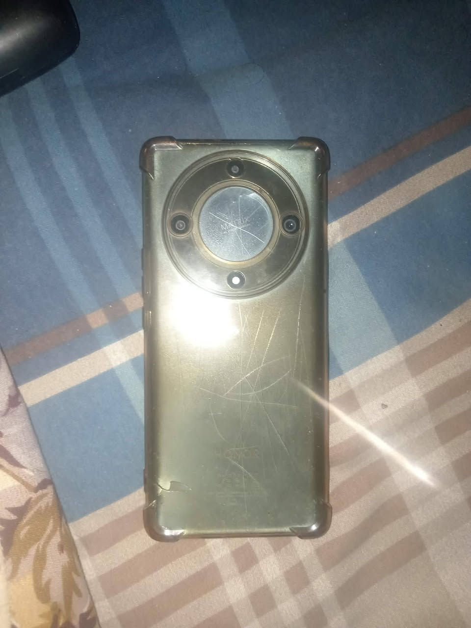 السلام عليكم مبايل Honor x9a g5 للبيع مثل ما موضع ب صور شاشه مضروبه ضربه خفيفه وصاير نقطه سوده ومبيها اي فطر و ممأثر ع لمس ابد وخط خفيف حيل ب الانحناء مال شاشه هم ممبين والغلاف لخلفي مثل ما موضح شخوط وبيه فطر مدري كسر مو قوي ليجوه  ولجهاز ابد ممفتوح وفول سلاسه  ما وياه اي ملحقات وباقي تفاصيله ب صور اليريده يدخلي خاص وبخدمته مكاني بغداد بلديات


**إذا كنت صاحب هذا الإعلان وتريد حذفه لأي سبب، رجاءا أرسل رسالة إلى الدعم الفني**