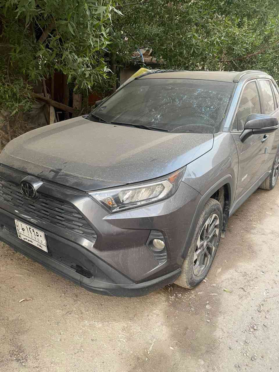 السلام عليكم
راف فور 
موديل 2019 
بيه صبغ باب فقط 
جديده جدا 
فئه xle 
بانزين فقط 
السعر 197 ورقه وبيه مجال بسيط
استفسار اتصال ***********
