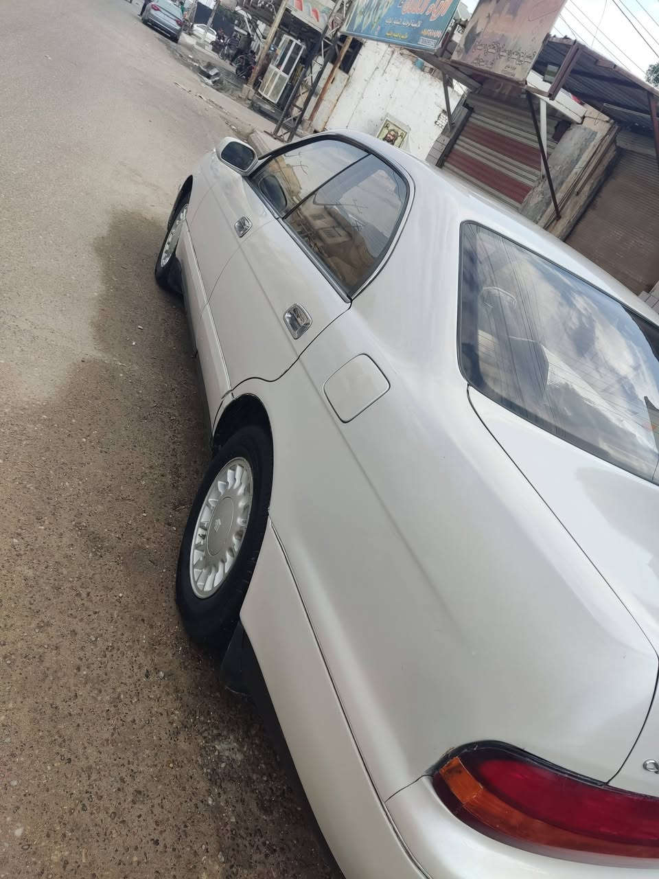 كراون بطه البيع مديل 92 سياره جديده رقم بغداد عنواني ناصرية مركز *********** وراوس بيكم نيفاره فقط
