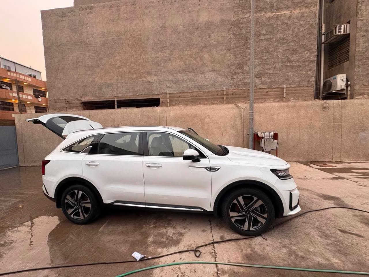 سورنتو خليجي موديل ٢٠٢٣
رقم بغداد 
كير ماوس 
هند بريك بصمة 
اوتو هولد 
نظام منحدرات 
حساسات ٣٦٠
كامرة خلفية
جنطة كهربائية 
٧ راكب 
٣ قطع تبريد
٦ سلندر
آريل
بردات خلفيه 
أنظمة قيادة 
فول تحكم إستيرين وشفتات 
شحن وايرليس
شاشة ابل كار بلي
مرايا اوتو 
ترحيب تشغيل عن بعد
مجمع بسماية 
هاتف ***********
السعر ٢٥٠ ورقة وبيهة مجال
