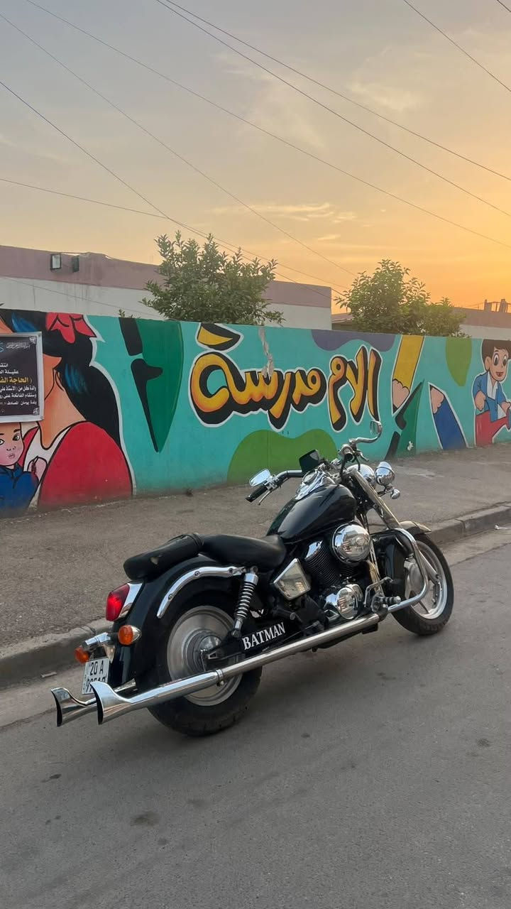 هوندا شادو 400cc للبيع
رقم ديالى مشروع وطني 

بيها كطعة كابريتة 

نقص صفاحية اليسرى والاشارة الورة مكسورة

كهربائية كلها شغالة

سعرها 25 ورقة وبيها مجال حك الجية
مكاني نجف
الرقم ***********
