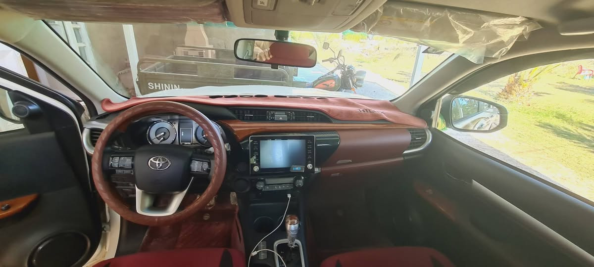 تويوتا هايلوكس ناصي 2024 رقم بغداد كويتي الساير ماشية 25 الف
 مكفولة كفاله عامه عدا بارد شبر مؤشر بالصور فول مواصفات باسمي مكان بابل
***********
السعر 305
