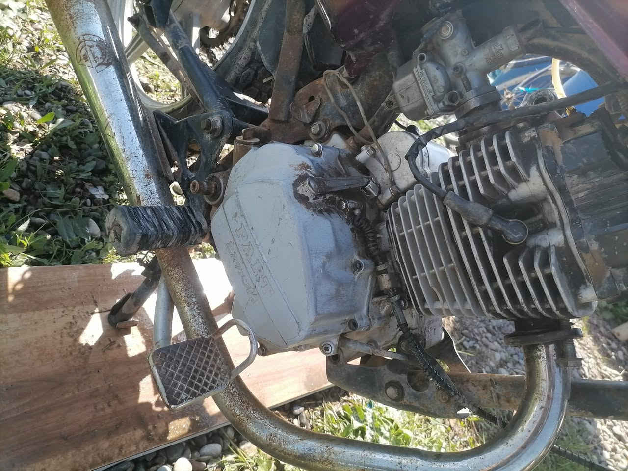 سلا عليكم ماطور للبيع محرك كيم فحم نظيف مفرحوي لحضن رقم بيوس *********** علي
