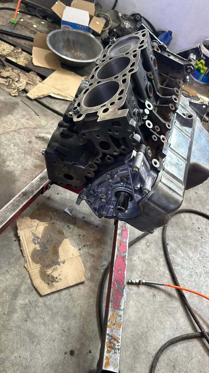 من مجمع حبتور لصيانة الباجيرو سياره الاستاذ  عصام  تجفيت عام مكينه 3500  بغداد البياع تقاطع درويش مدخل حي التراث مقابل مطعم ضلوع ومندي 
 ابوعلي الدراجي
***********
***********
***********
واتساب
