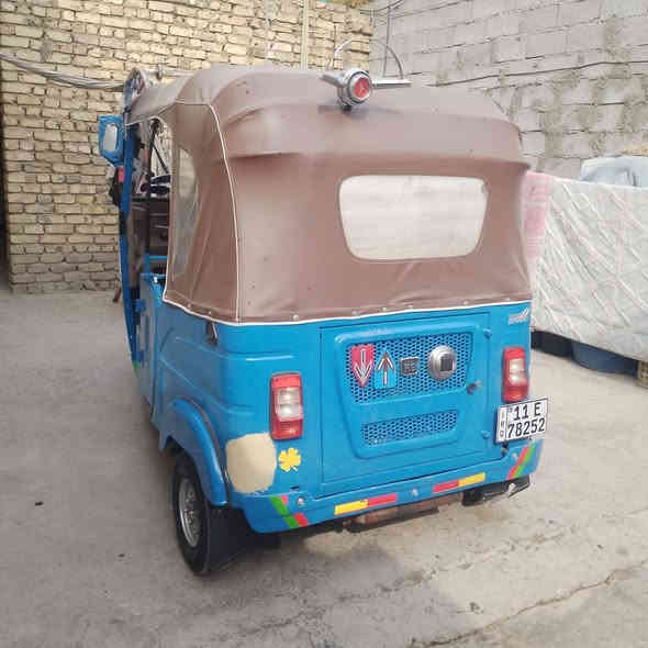 السلام عليكم ورحمة الله وبركاته تكتك لبيع 2021جاهزه من كلشي مكينه كفاله كهربايات كفاله تخم تاير جديد صبغ عام لجباليه تكتك تخبل مال جناي تكتك نقصه بس سايق بالعافيه على لياخضه المكان المدينه بل دسيم السعر
 8 ملاين وبيه مجال حق الجيه  ***********
