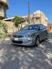 اكسنت موديل ١٦ امريكي بيهه قطعتين  ضبغ باب السايق والجاملغ اليمنه الام...