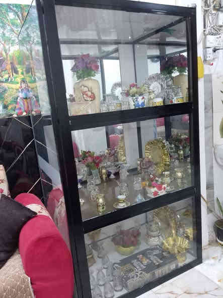 مرحبا عندي هاذا التخم اريده 150والمعرض اريده 140قفل الشراي يتفضل خاص هاذا رقمي ***********
